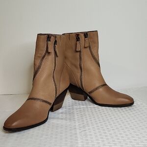 Naked Feet Brown Leather Ankle Booties 9M